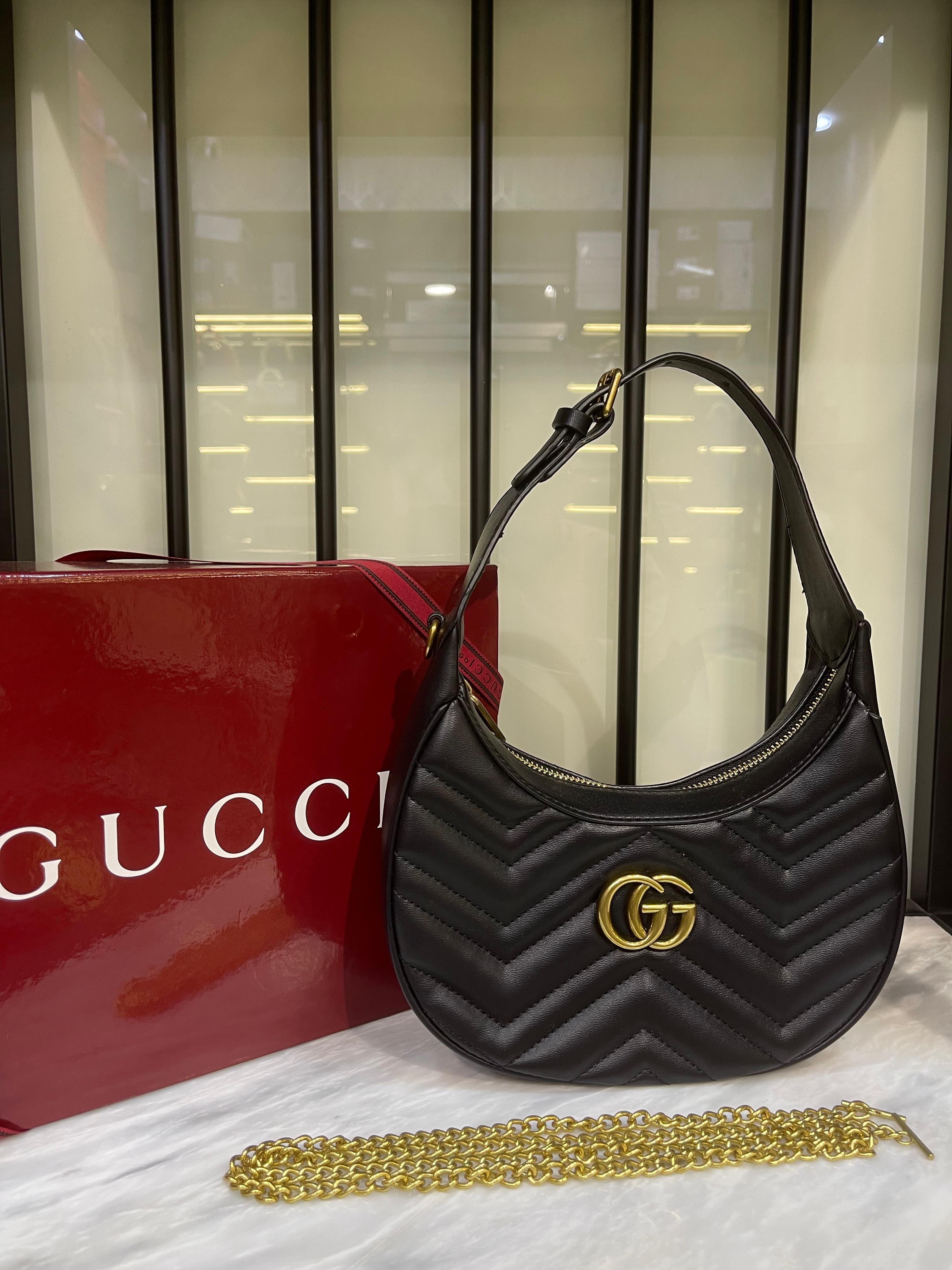 GG Marmont small shoulder bag - Black