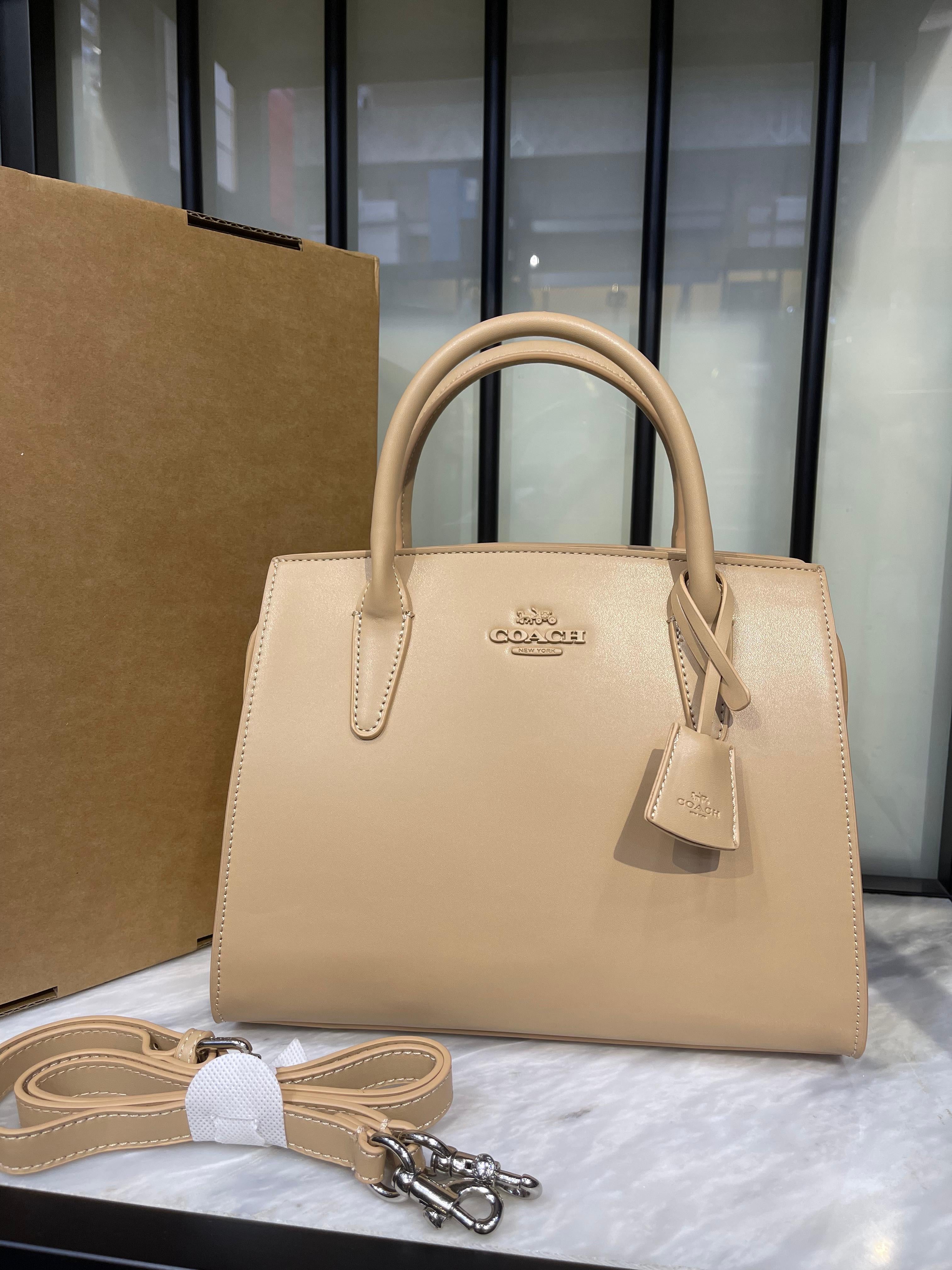 Coach Andrea Carryall - Sand