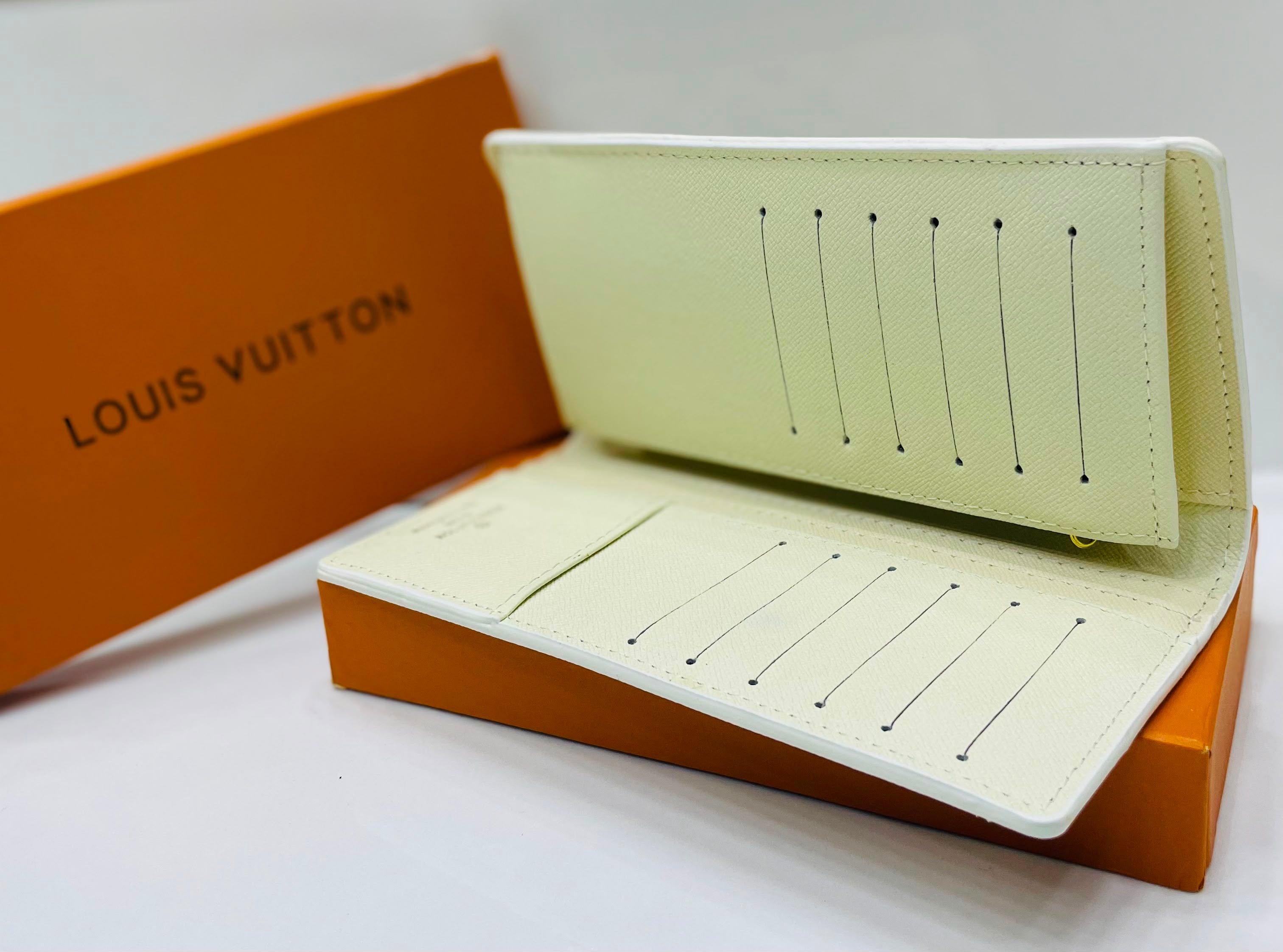 LV Unisex Long Wallet - Signature White