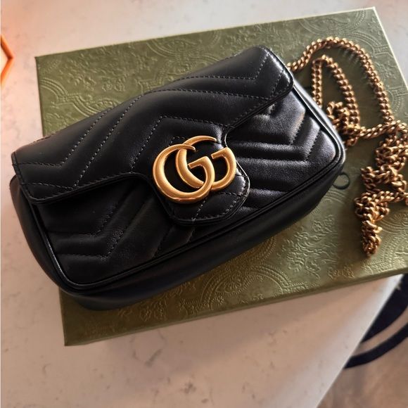 Gucci - Marmont Super Black