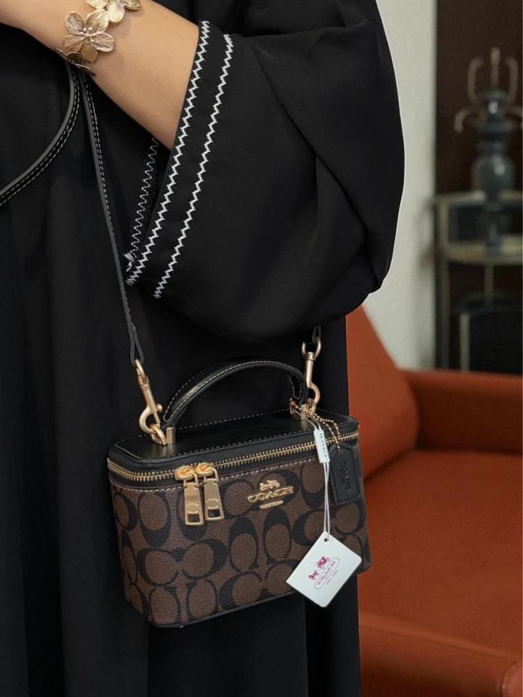 Signature Cosmetic Case