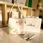 Coach Bucket – Floral